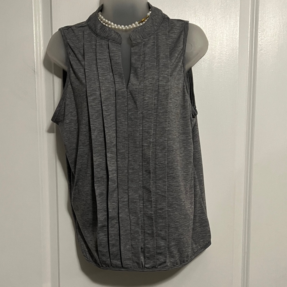 SHEIN Charcoal Sleeveless Pleated Blouse
